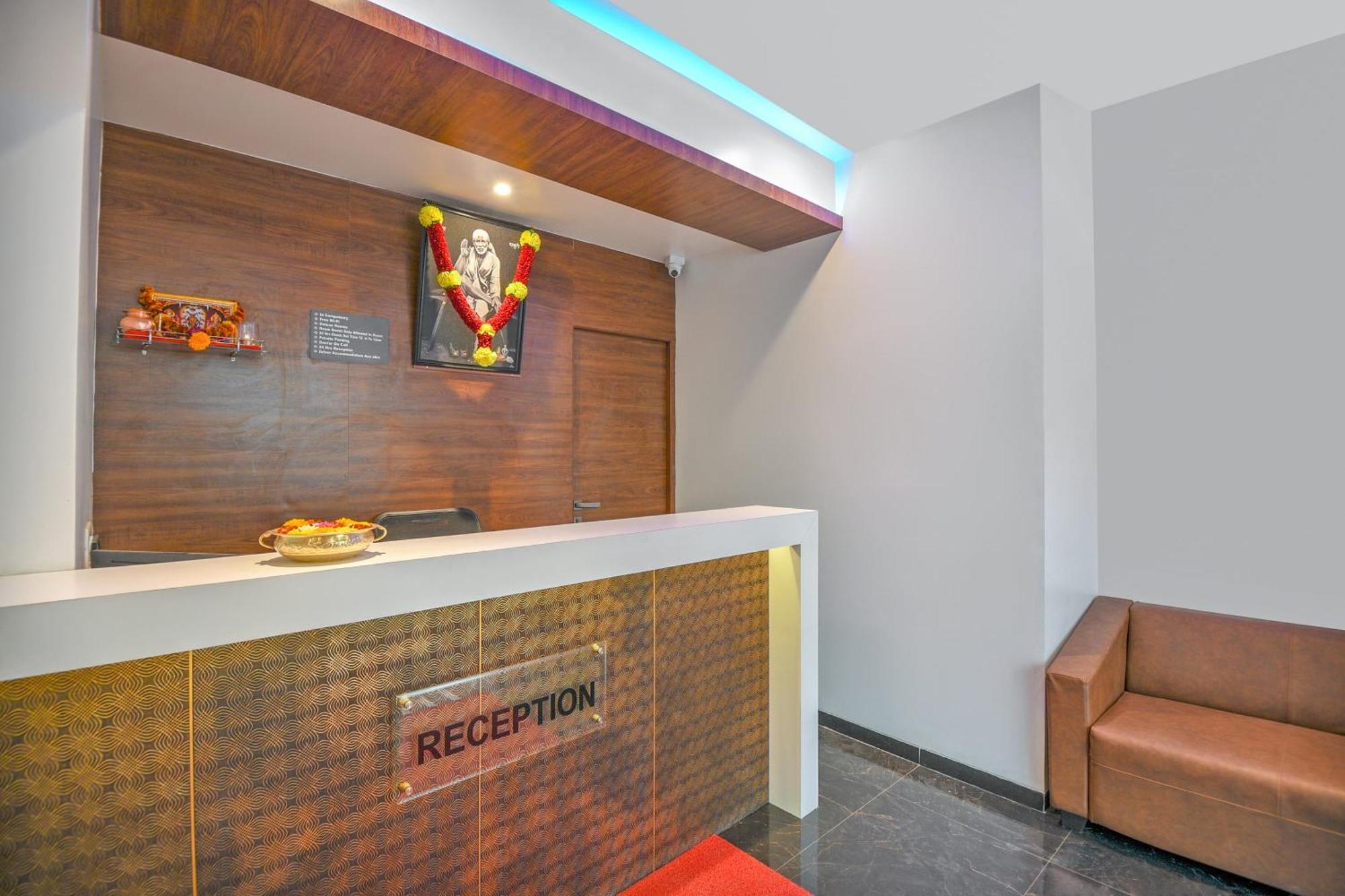 Oyo Flagship Hotel Shreeyash Executive Mangvadi Dış mekan fotoğraf