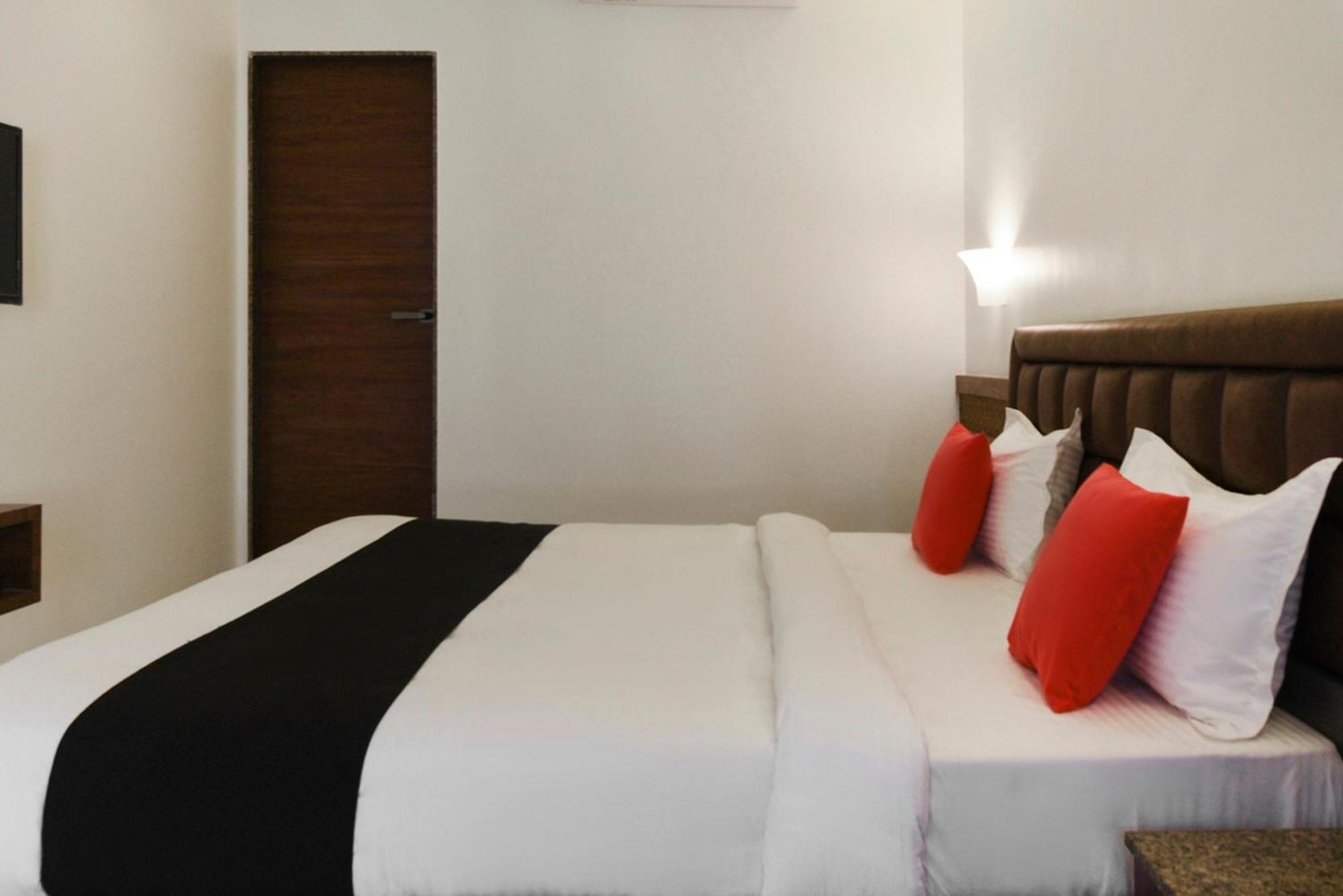 Oyo Flagship Hotel Shreeyash Executive Mangvadi Dış mekan fotoğraf