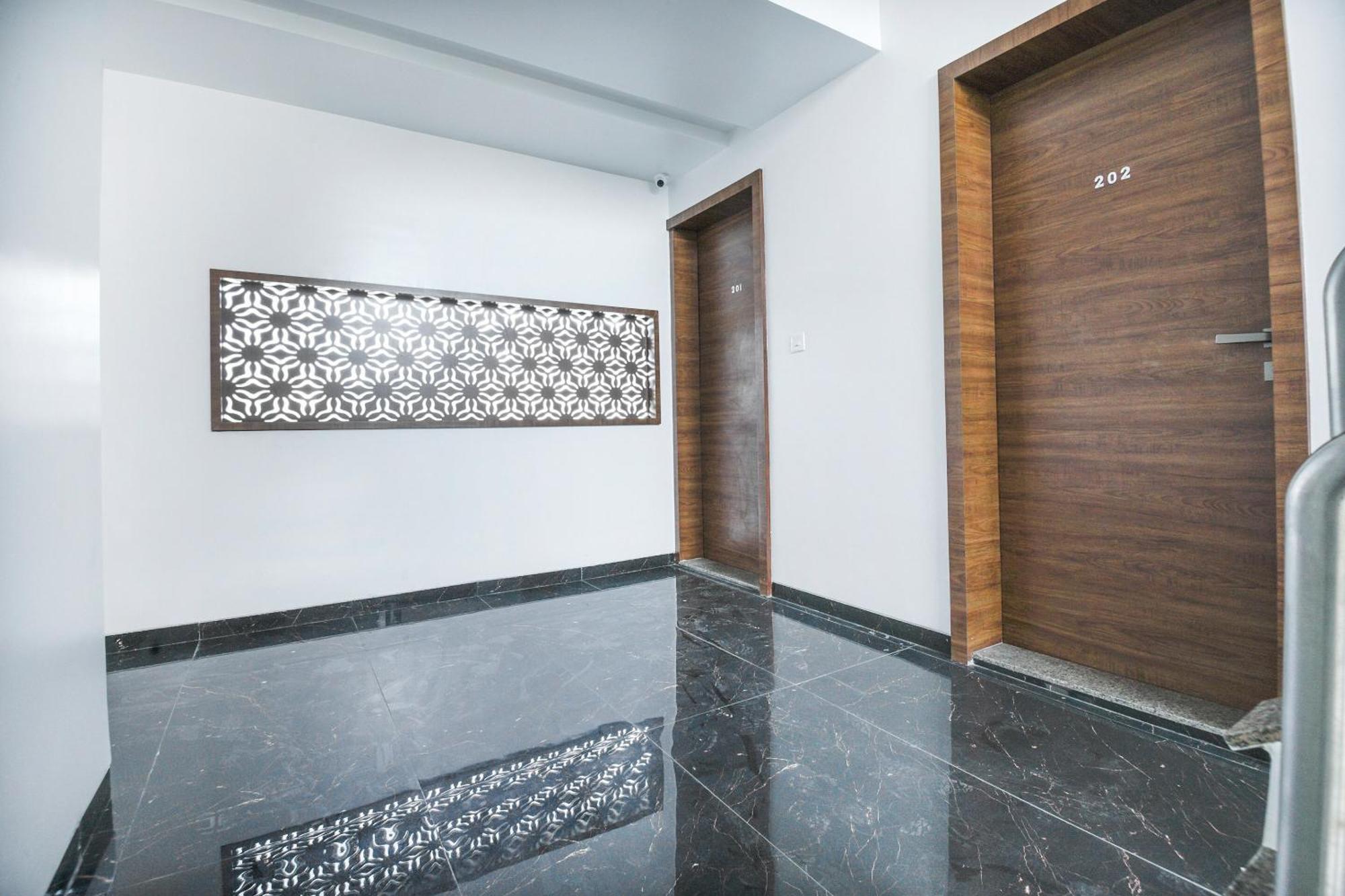 Oyo Flagship Hotel Shreeyash Executive Mangvadi Dış mekan fotoğraf